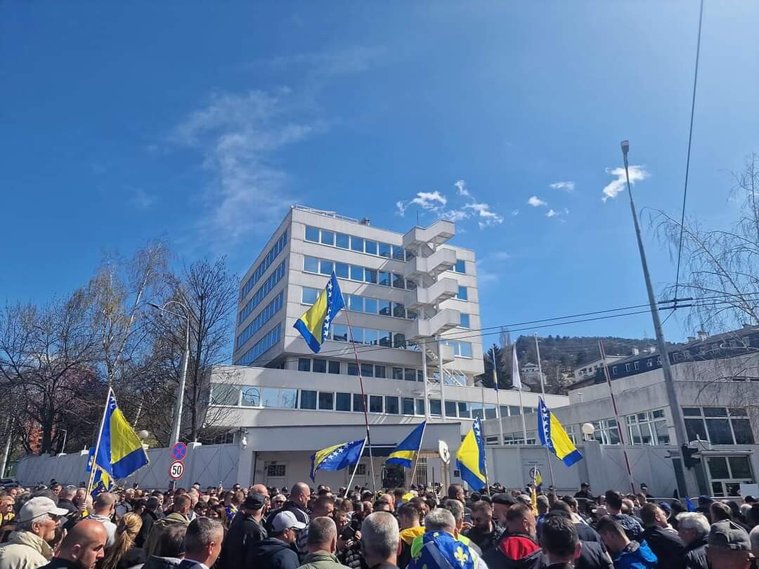 Danas veliki protesti u Sarajevu ispred OHR-a: Samo jedan zahtjev – Izborni zakon do Nove godine