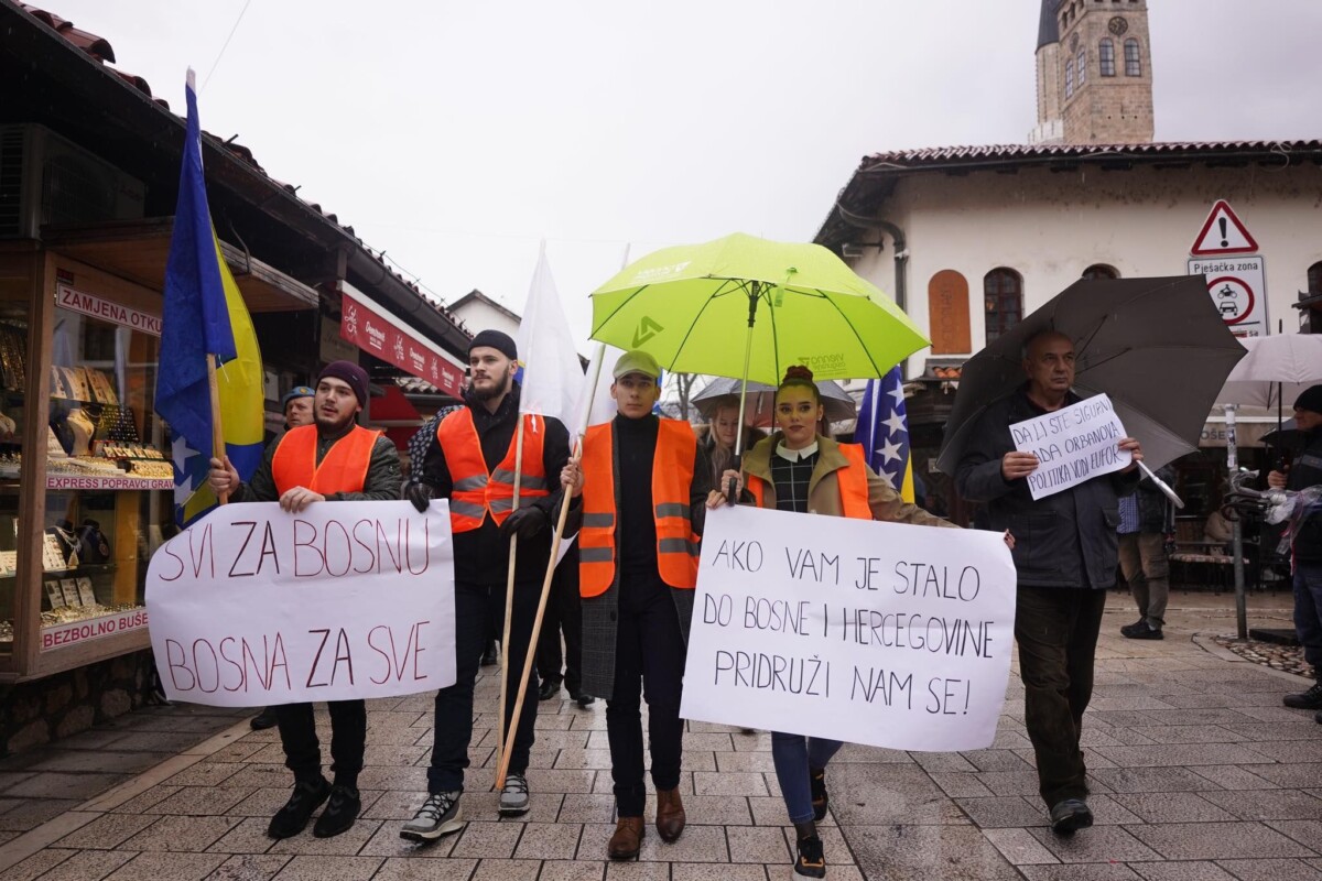 Forum mladih Asocijacije nezavisnih intelektualaca “Krug 99” u Sarajevu organizirao proteste “Svi za Bosnu, Bosna za sve”