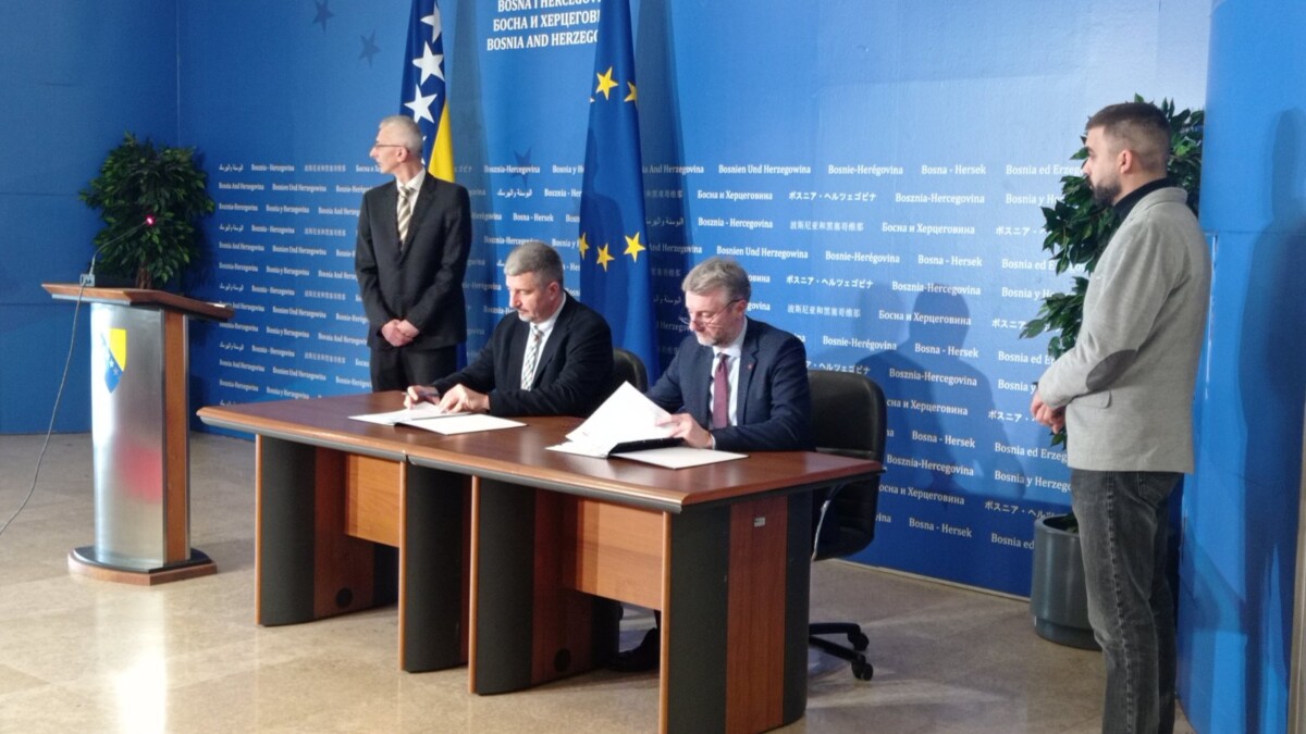 Forto i Karamehmedović potpisali Sporazum kojim se osiguravaju četiri miliona KM za Javni RTV sistem BiH