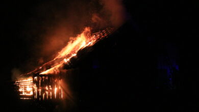 Uspješnom intervencijom vatrogasaca ugašen požar u Kadarićima