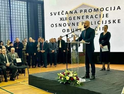 Federacija BiH bogatija za 296 policijskih službenika: Promovirana 42. generacija polaznika za početni čin „policajac“