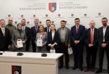 Intenzivira se digitalna transformacija Kantona Sarajevo, članovima Vlade danas uručeni elektronski potpisi