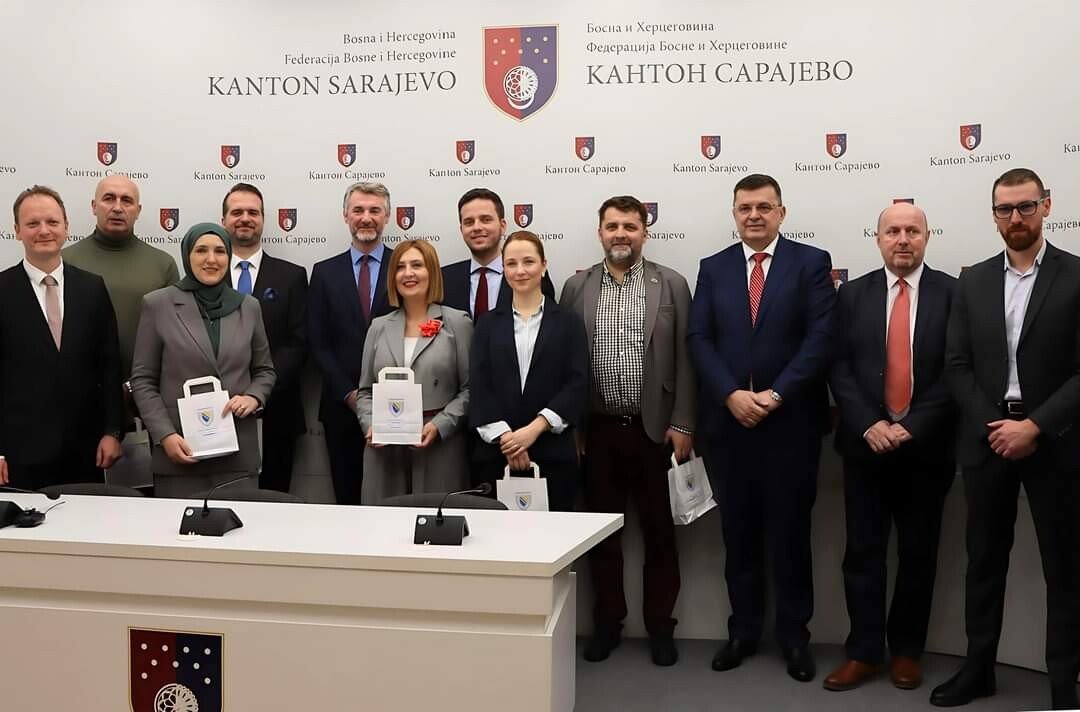 Intenzivira se digitalna transformacija Kantona Sarajevo, članovima Vlade danas uručeni elektronski potpisi