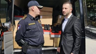 Općina Novi Grad izdvojila 100.000 KM: Efendić uručio specijaliziranu obuću za 210 policajaca
