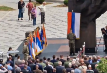 Bijeljina: Oružane snage BiH uz himnu Srbije i ratne zastave tzv. vojske RS-a