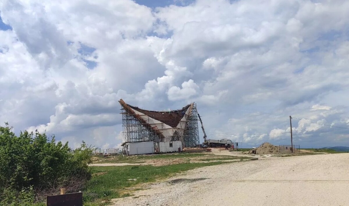 Monumentalni spomenik ‘Krila slobode’ bit će otkriven 8. juna na brdu Žuč