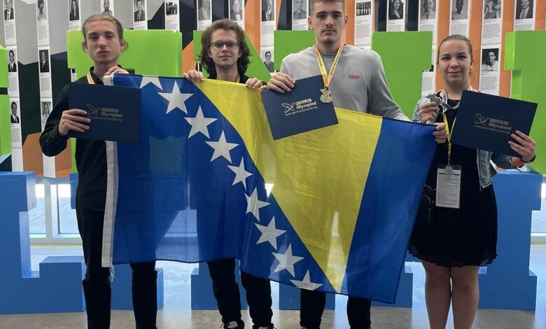 Učenici iz Bosne i Hercegovine na GENIUS Olympiadi u New Yorku osvojili jednu zlatnu i jednu srebrnu medalju