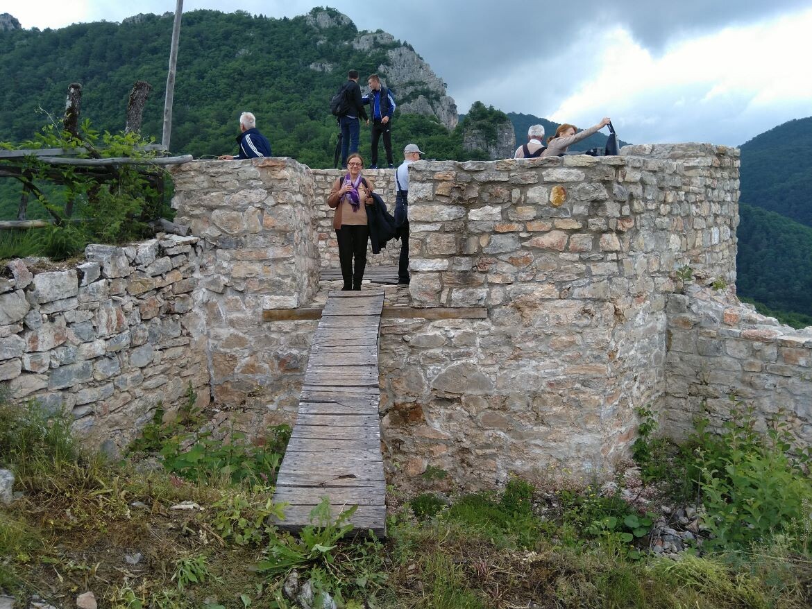 Udruženje Znamen: Pohod na Stari grad Dubrovnik u Ilijašu