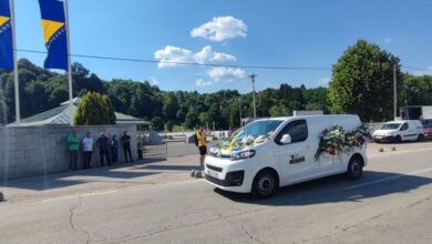 Tužna kolona s tabutima 14 žrtava genocida stigla u Potočare