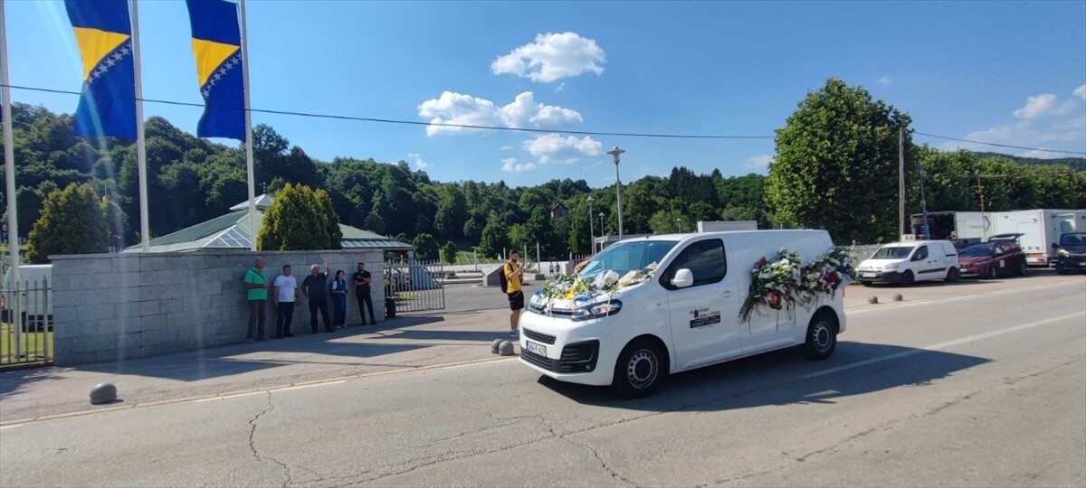 Tužna kolona s tabutima 14 žrtava genocida stigla u Potočare