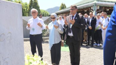 Načelnik Fazlić položio cvijeće i odao počast žrtvama genocida u Srebrenici