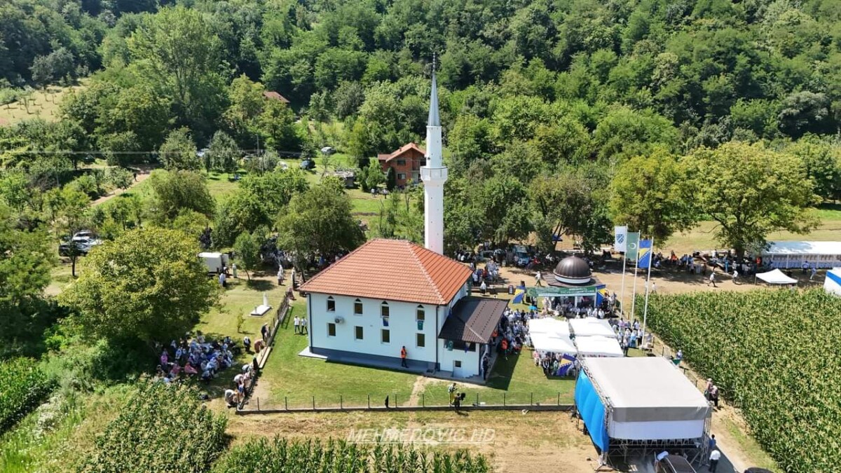 Otvorena i posljednja obnovljena džamija Medžlisa Islamske zajednice Bratunac