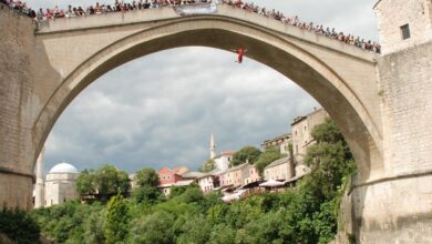 Tradicionalni skokovi sa Starog mosta u Mostaru