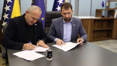 Delić potpisao ugovor za provođenje programa pomoći domaćinstvima u poplavljenim područjima