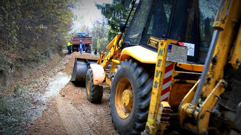 Vogošća: Saniran put prema Planinarskom domu „Motka“