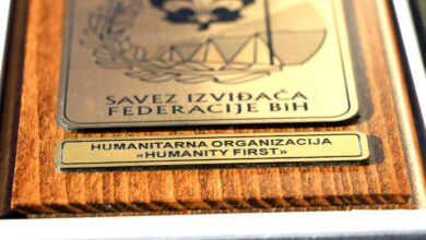 Zahvalnica i plaketa humanitarnoj organizaciji “Humanity First” od mostarskih izviđača