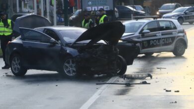 Teža saobraćajna nesreća na putu Semizovac-Ljubina, jedna osoba povrijeđena