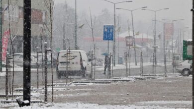 U većem dinelu zemlje snijeg, na planinama jak vjetar