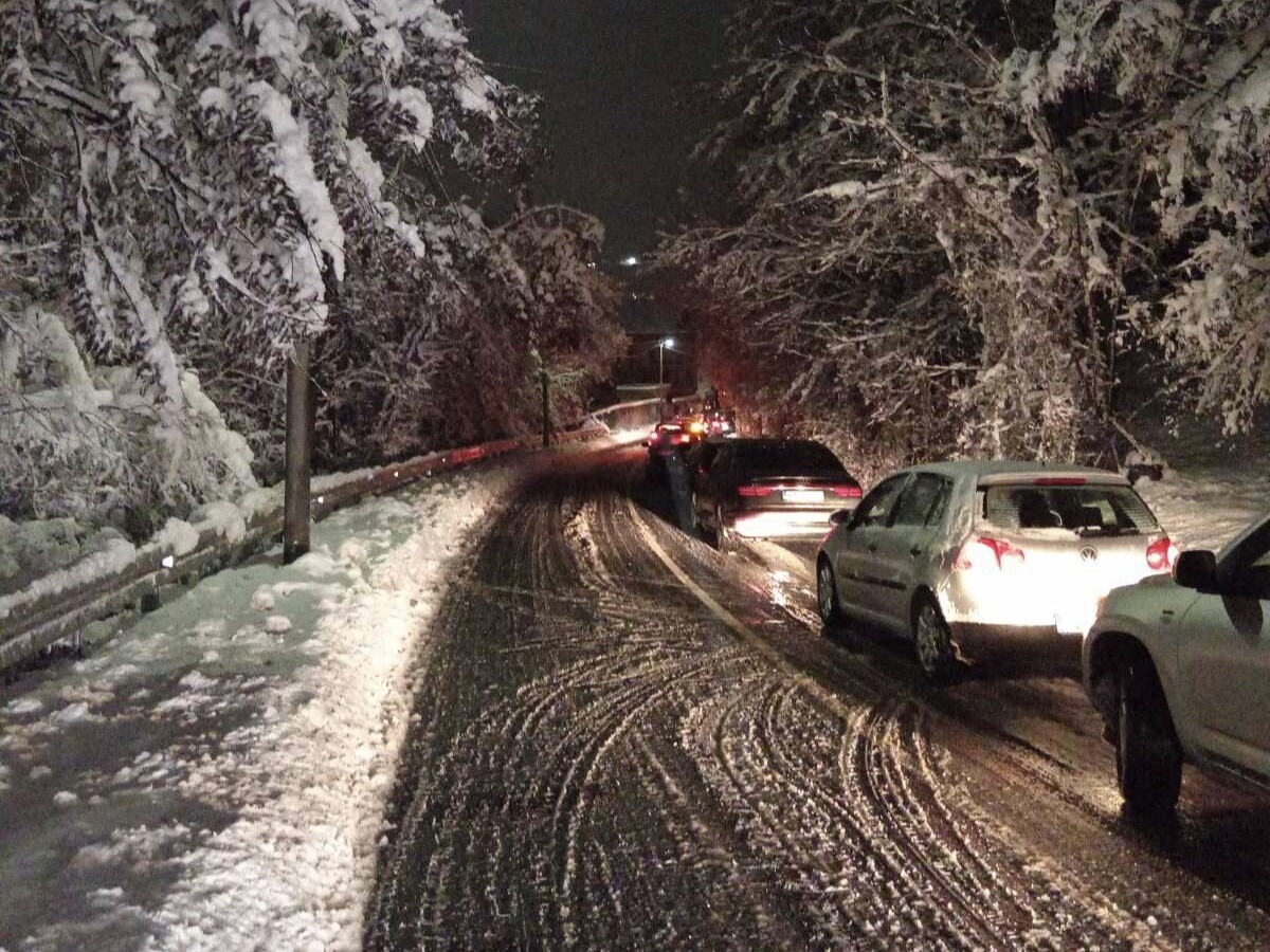 Saobraćajna nezgoda u Donjoj Vogošći na putu Semizovac-Ilijaš