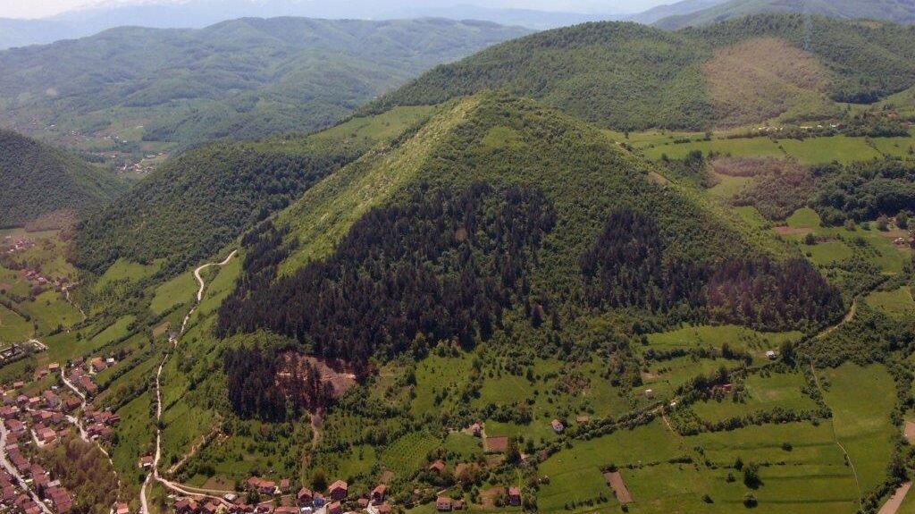 Danas je 19. godišnjica od osnivanja Fondacije “Arheološki park: Bosanska piramida Sunca”