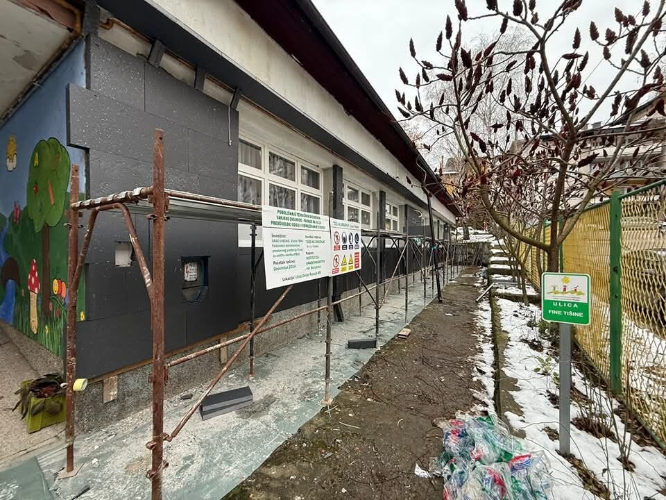 Počeli radovi na sanaciji fasade u okviru projekta povećanja energetske efikasnosti JU za predškolski odgoj i obrazovanje Visoko