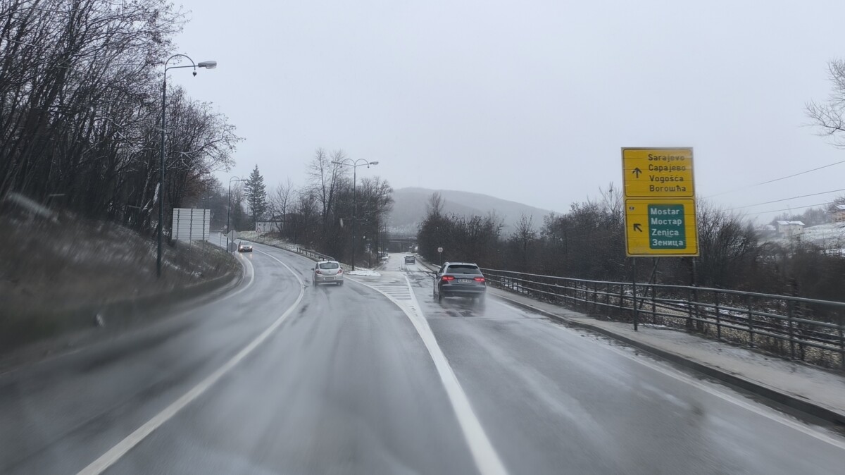 Vrijeme danas pretežno oblačno, hladno i vjetrovito