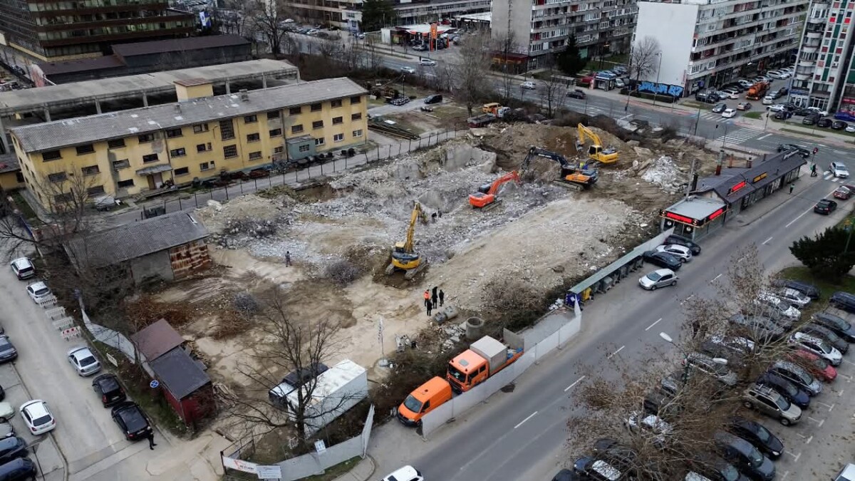 Premijer Uk najavljuje modernizaciju MUP-a KS: Privodi se kraju rušenje zgrade u Kolodvorskoj