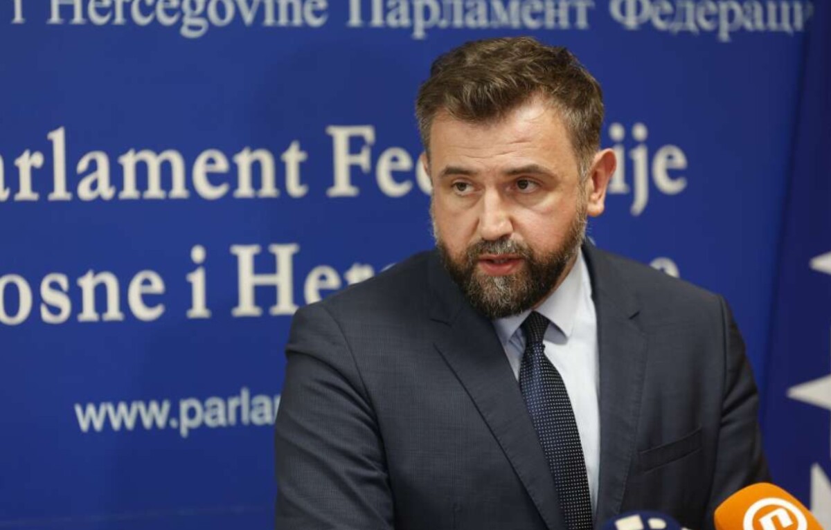 Gratz predložio zabranu rada kladionicama nedjeljom