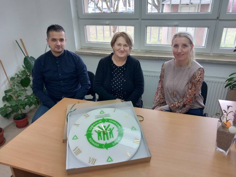 Devet škola i đački dom u projektu unapređenja prehrambenih navika i školskih jelovnika u ZDK