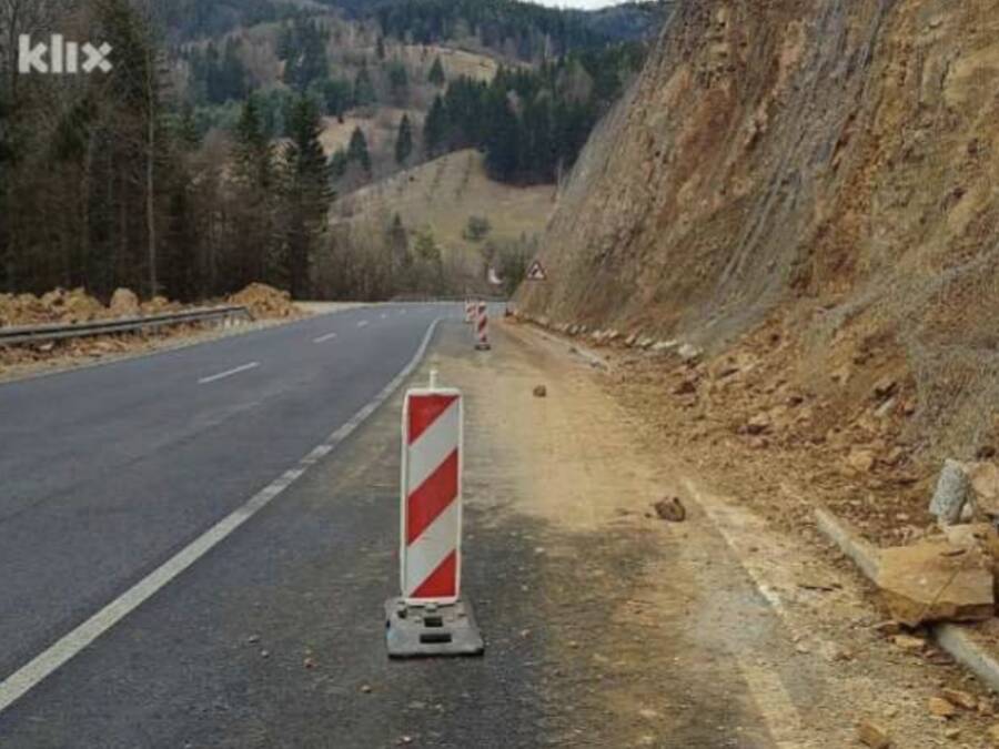 Na magistralnoj cesti M-18 odron zatvorio jednu traku: Saobraćaj usporen na dionici Čevljanovići – Nišići