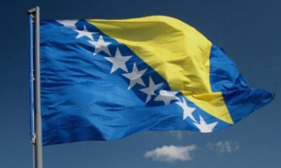Na današnji dan usvojena nova himna Bosne i Hercegovine