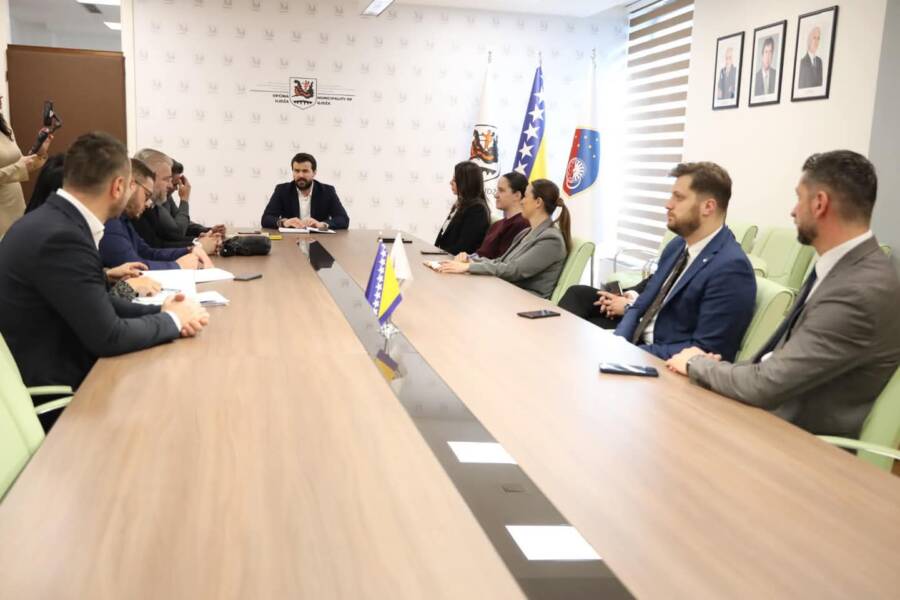 Nermin Muzur na Ilidži ugostio sve načelnike iz KS s ciljem jačanja saradnje u rješavanju izazova