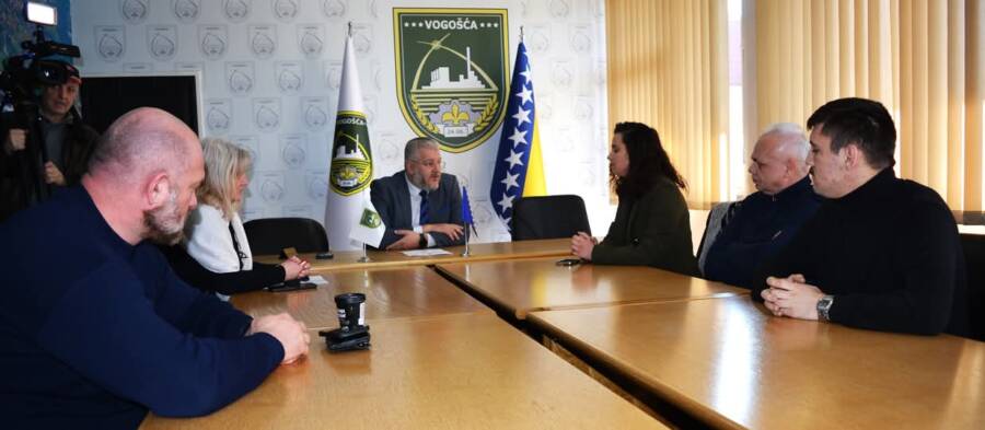 Vogošća: Općinski načelnik sastao se sa dobitnicima zlatnih i srebrnih znački Univerziteta u Sarajevu