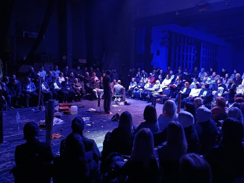 Tišina, Suze i Sjećanje: Premijera predstave “Srebrene Suze” u znaku obilježavanja genocida u Srebrenici