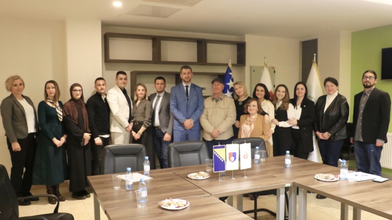 Načelnik Općine Ilijaš Amar Dovadžija upriličio Svečani prijem za ilijaške doktorante