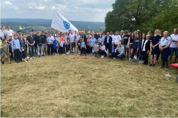 Organizovan “Marš Mira Guildford 2025” u čast žrtvama genocida u Srebrenici