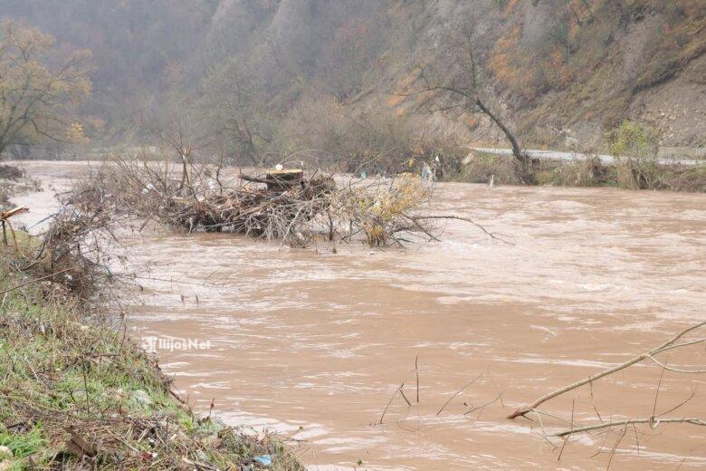Važno upozorenje za građane širom BiH: Poplave prijete u nekoliko regija