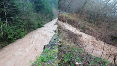 Padavine prouzrokovale izlijevanje rijeka i potoka: Načelnik Dovadžija obišao kritična područja u MZ Srednje i Ljubina