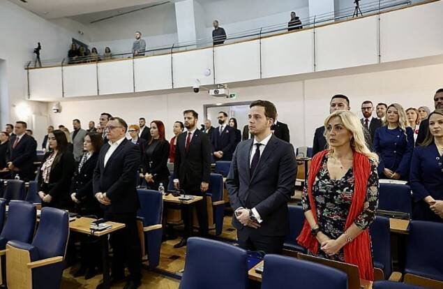 Ministri i načelnici u KS zvanično imaju pravo na po dva savjetnika