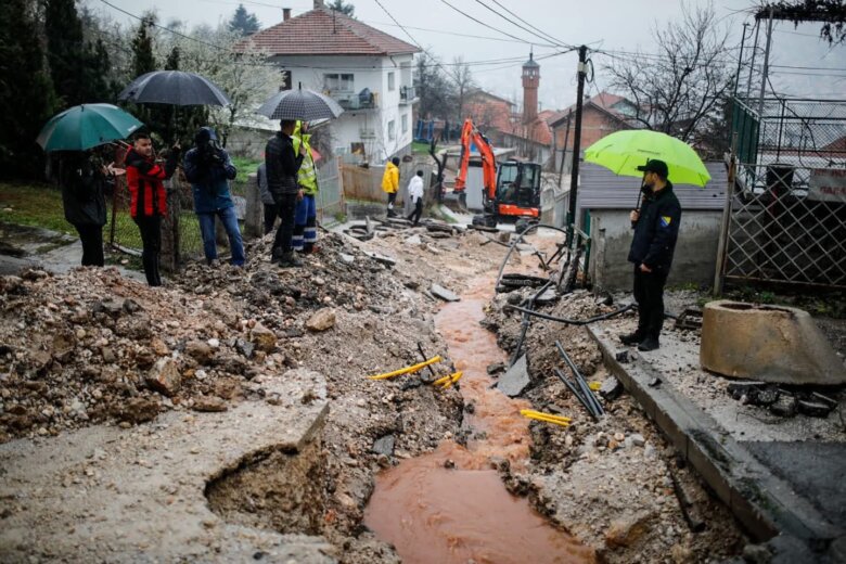 Obilazak ugroženih područja i vanredna sjednica Štaba civilne zaštite Općine Stari Grad
