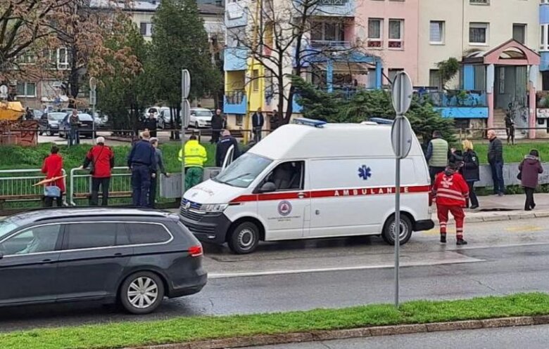 Jednog policajca odnijela voda u Tuzli, njegov kolega spašen