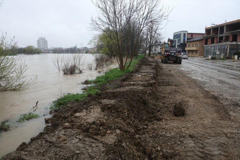 Poplavljeni brojni objekti i poljoprivredna zemljišta širom BiH