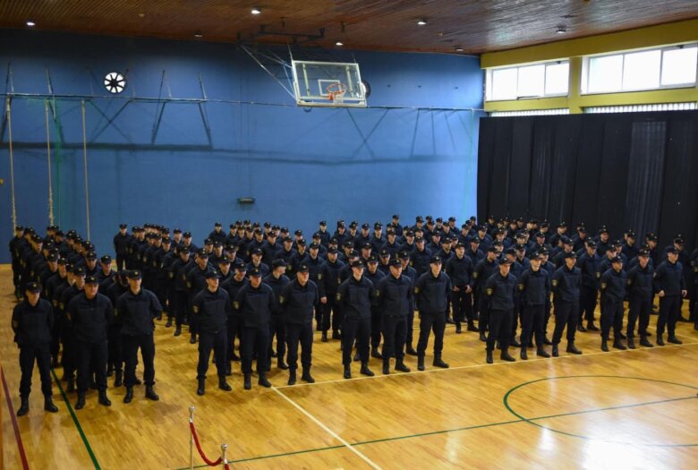 Federacija BiH bogatija za 169 policijskih službenika: Promovisana XLIV generacija polaznika za početni čin „policajac“