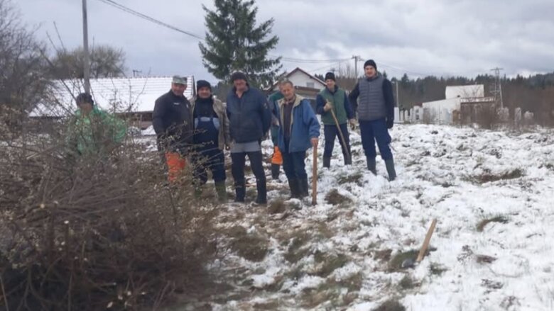 Građani Dragorada očistili Centralno mezarje uprkos manjem odazivu