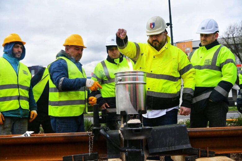 Ministar Šteta: Počelo spajanje šina na pruzi do Hrasnice