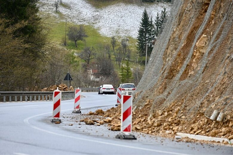 Uloženi milioni, a cesta zatvorena zbog odrona na dionici M-18 Čevljanovići-Nišići