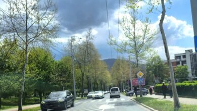 Pretežno oblačno sa kišom, pljuskovima i grmljavinom