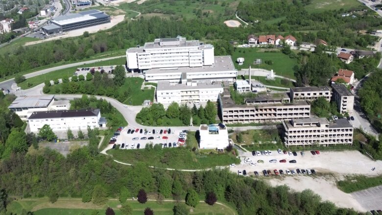 Nekoliko beba koje su bile smještene na KCUS zbog infekcije izmještene su van BiH zbog liječenja