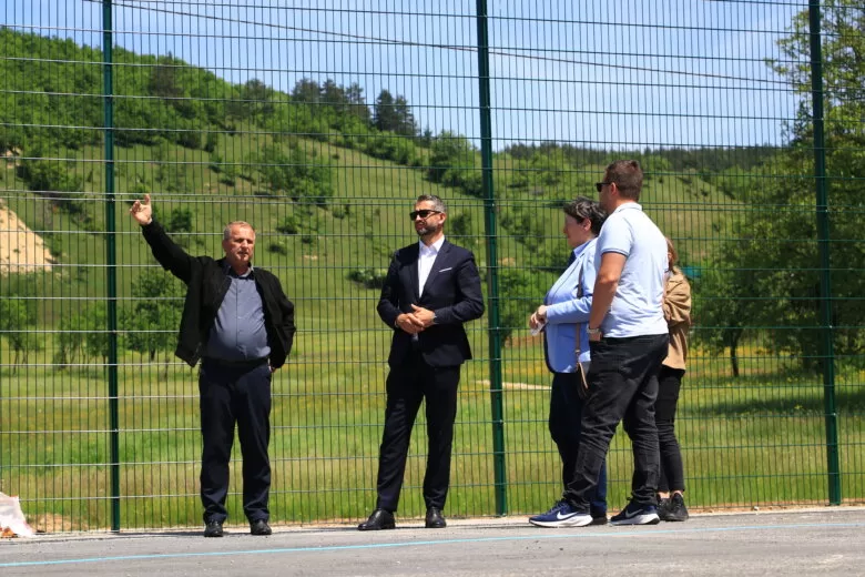 Završeni radovi na izgradnji sportske plohe u MZ Mrakovo: Projekat vrijedan više od 300 hiljada KM