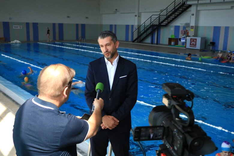 Načelnik Dovadžija obišao polaznike škole plivanja: Projekat vrijedan 13.845 KM